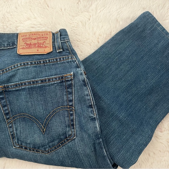 LEVI’S Dark Rinse Denim Jeans - Picture 1 of 5